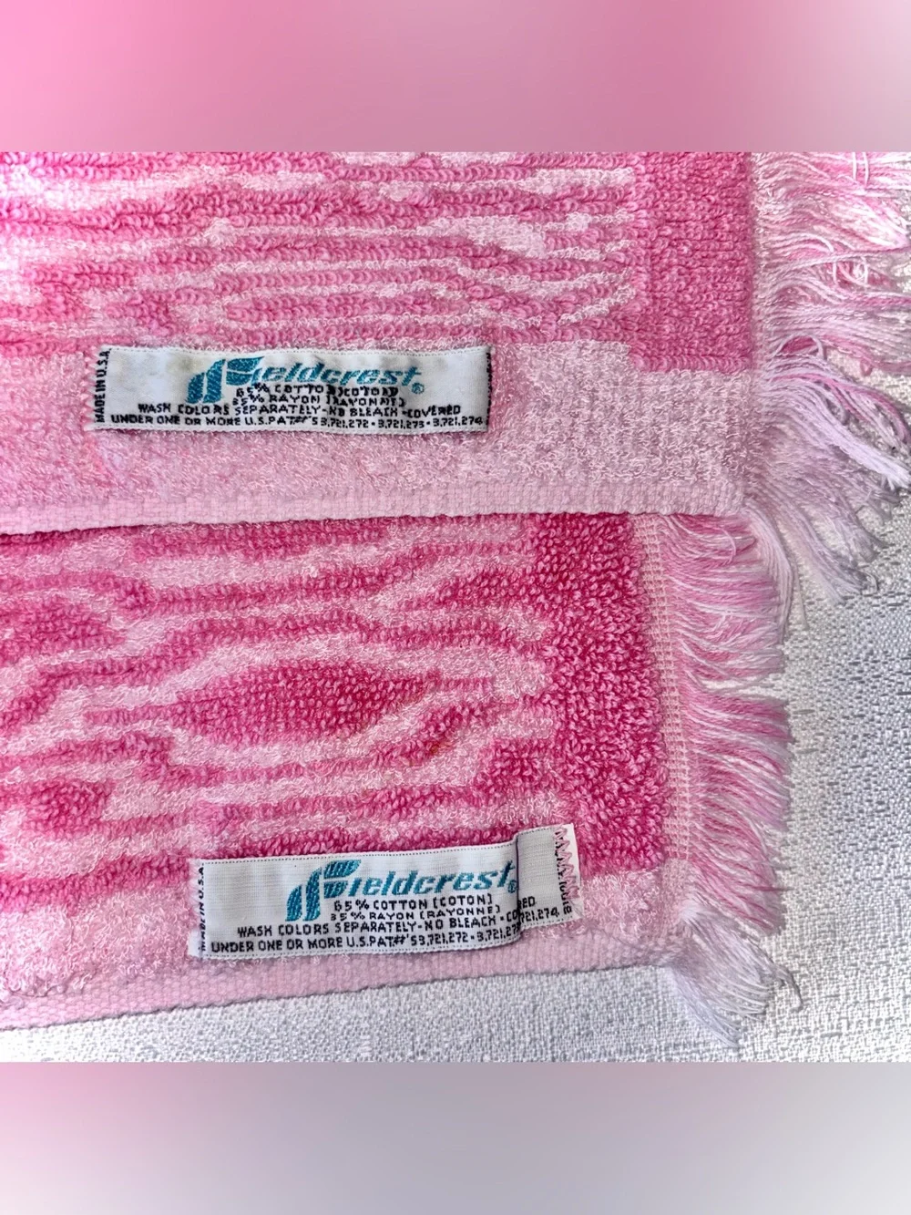 VTG Mod Hippie Fieldcrest Hot Pink Sculpted Fringed Towel Set Bath Hand MCM